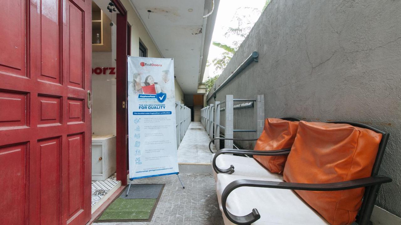 Reddoorz Plus Bienvenido Boarding House Las Pinas Weekly Stay Manila Exterior photo