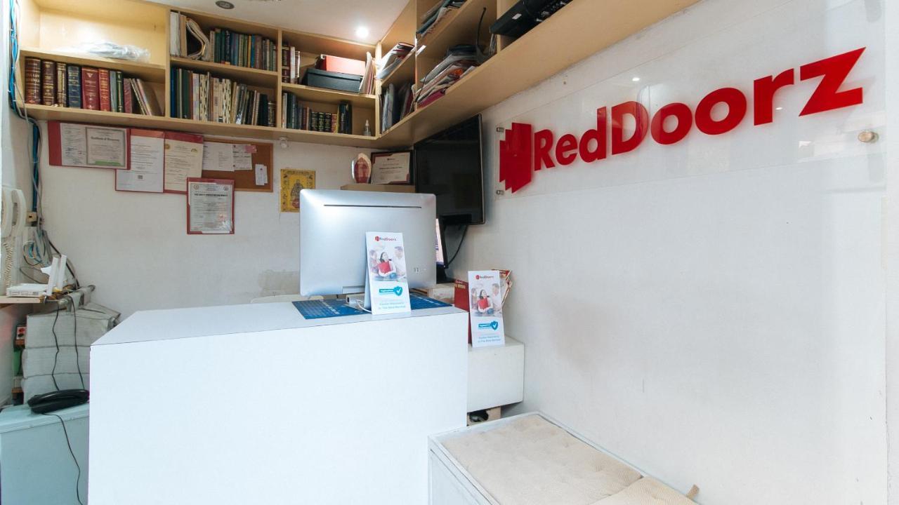 Reddoorz Plus Bienvenido Boarding House Las Pinas Weekly Stay Manila Exterior photo